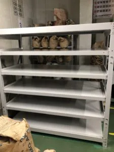 重量ボルト式スチール棚(BO1000型)を現地組立させていただきました